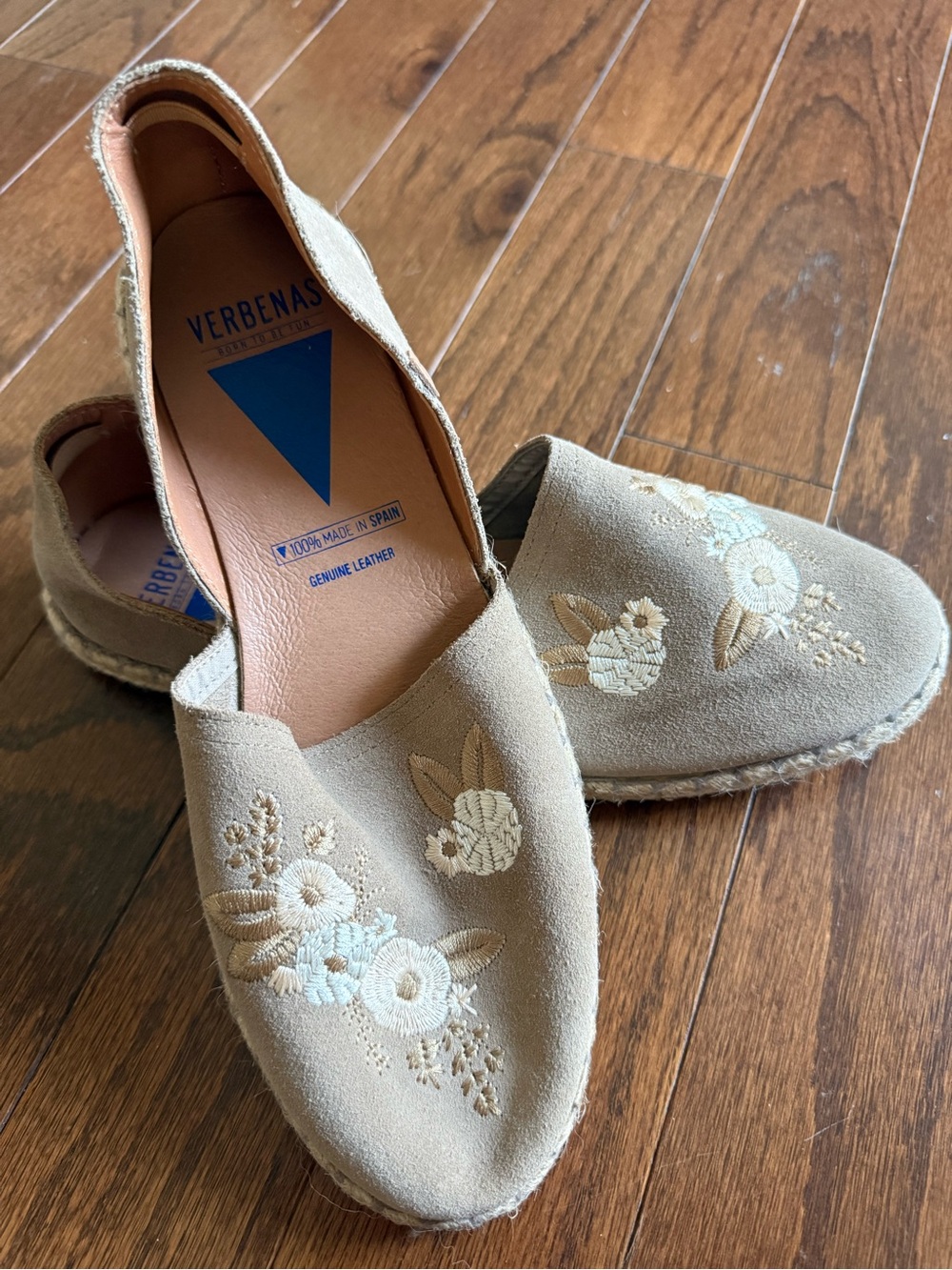 Verbenas Women’s Beige Embroidered Suede Espadrilles size 40 EU
